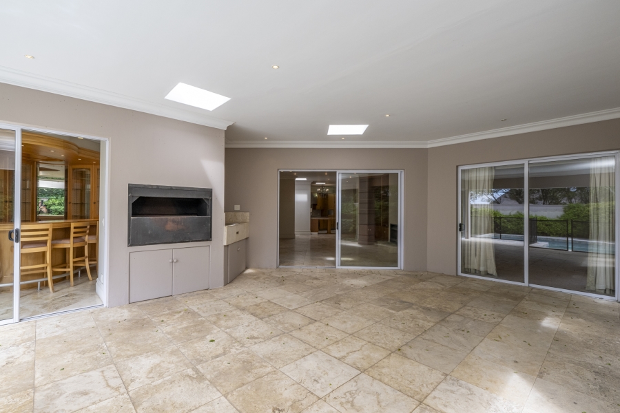 To Let 4 Bedroom Property for Rent in Kenilworth Upper Western Cape